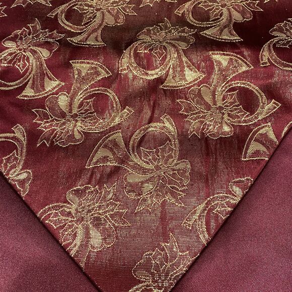 Unbranded Holiday Table Runner - Picture 2 of 3